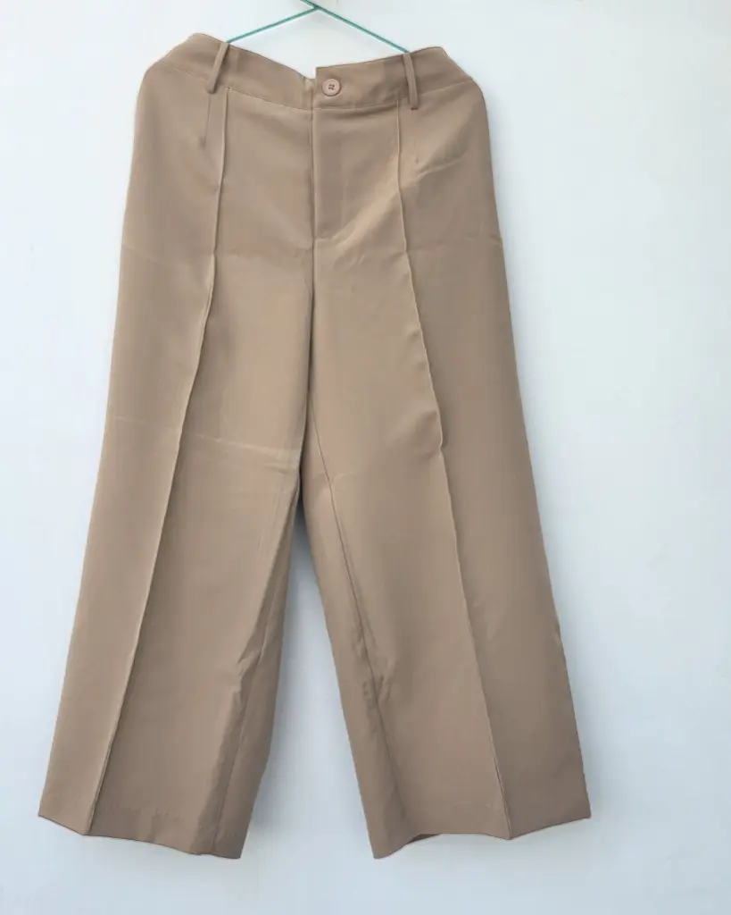 Wine Trouser_Beige.webp